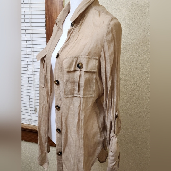 LIKE NEW! Oversized Long Sleeve Beige Blouse by Buckle~ Size XS - Picture 5 of 10